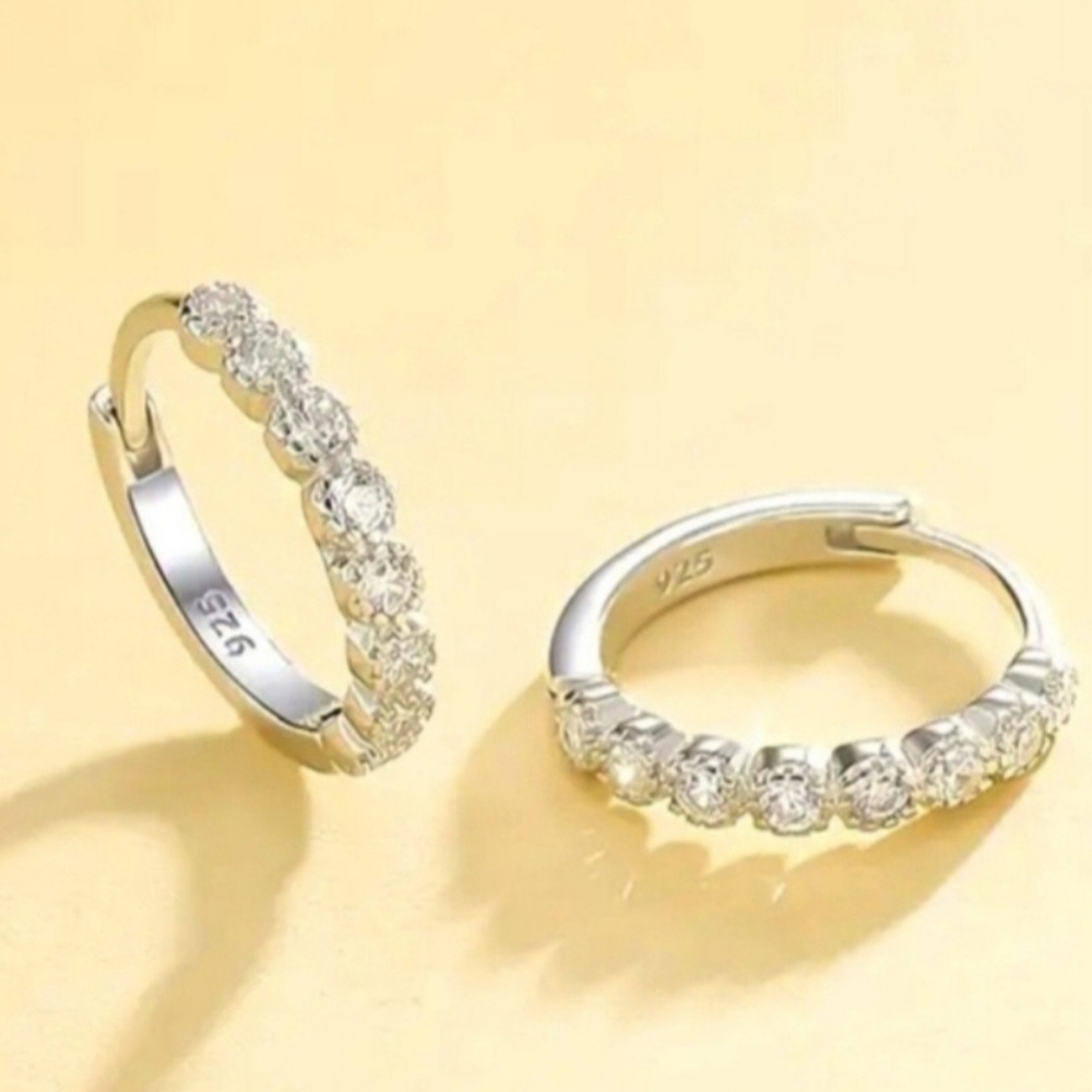 Beautiful 925 Sterling Silver Stone Hoops. NWT Fast Ship Hypoallergenic